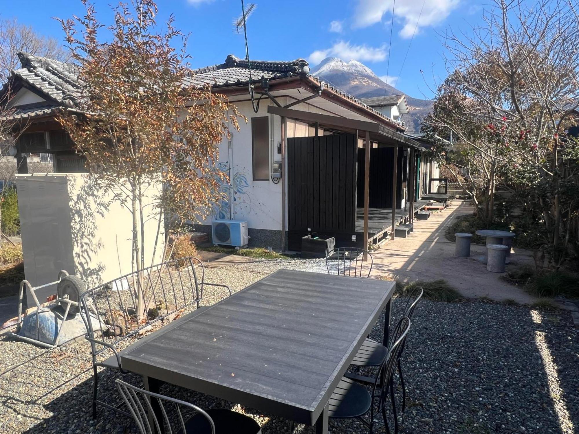 Assi House Hotel Yufu Exterior photo